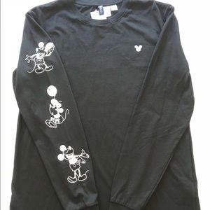 Disney 90 Years of Mickey Mouse T-shirt NWT Small